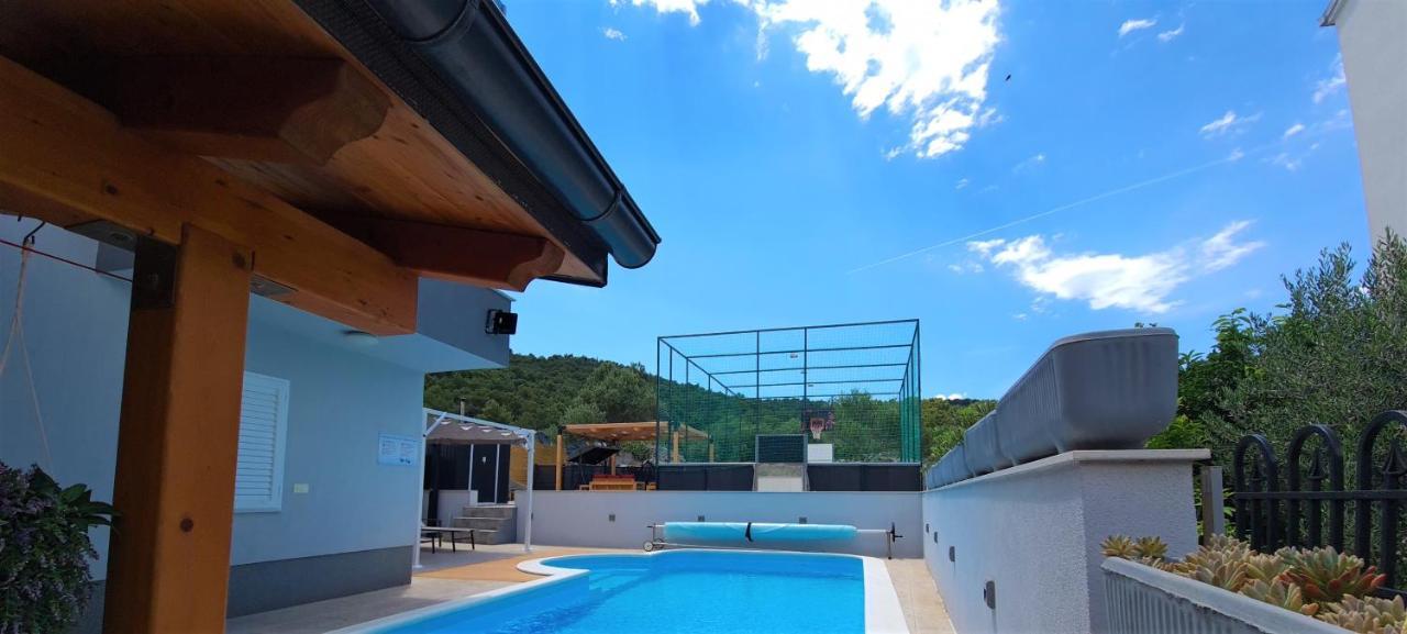 Villa Freya - Vacation House Slatine Exterior photo