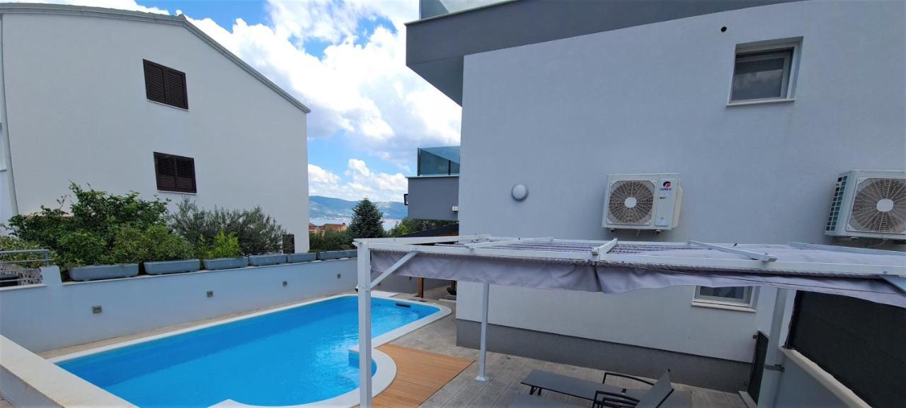 Villa Freya - Vacation House Slatine Exterior photo