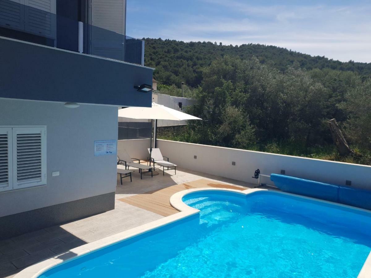 Villa Freya - Vacation House Slatine Exterior photo