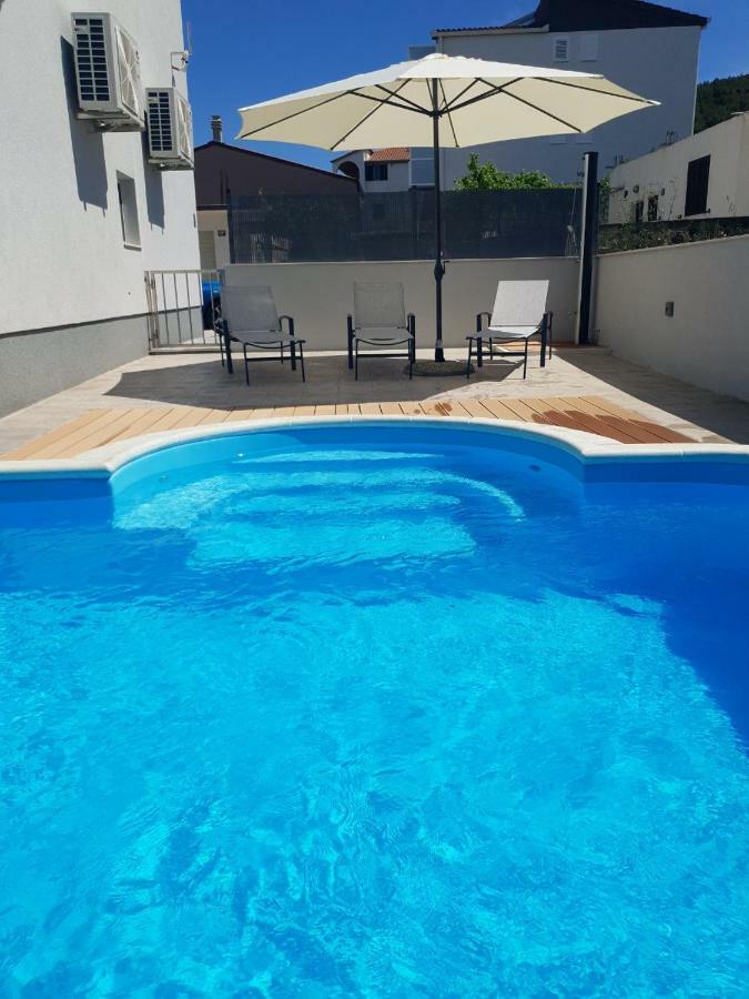 Villa Freya - Vacation House Slatine Exterior photo
